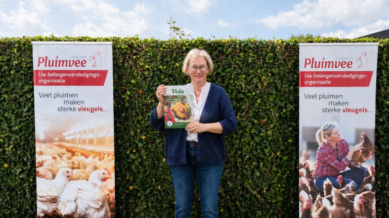 La Fédération nationale de l'aviculture lance VOLA, une version francophone de son magazine spécialisé Volaille