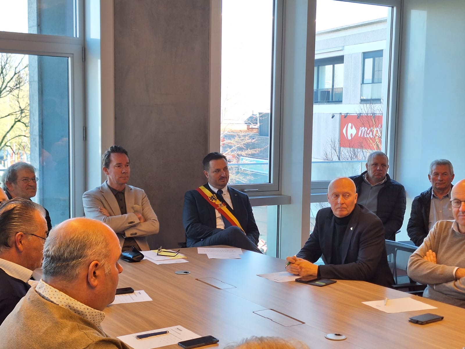 (+) Minister van Landbouw Jo Brouns ziet Prijzencommissie Deinze stagneren