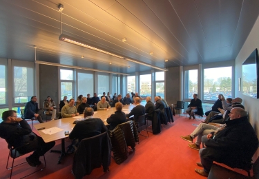 (+) Druk bijgewoonde Deinzecommissie noteert 3 cent hoger