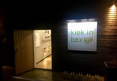 Duitse braadkippenhouder gaat met ‘Kiek in box’ met de billen bloot