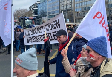 (+) Electoraal belang blijft primeren in het stikstofdebacle ondanks grootschalige boerenbetoging 