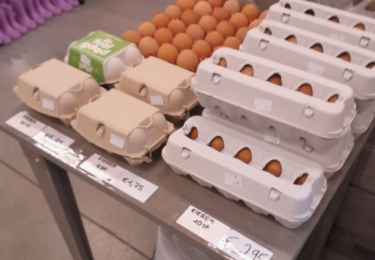 Mag een pluimveehandelaar zomaar ongestempelde eieren verkopen?