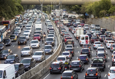 Onderschat Europa de N-uitstoot van verbrandingsbronnen ten nadele van de landbouwsector?